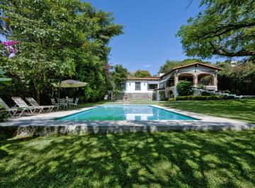 Casa de 4 habitaciones, Temixco · Casa en Venta en Lomas de Cuernavaca, con Gran Jardín y Alberca