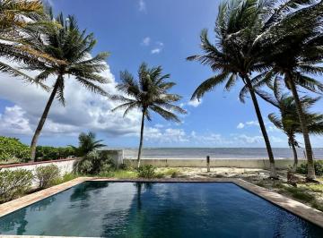 Villa · 600m² · 3 Recámaras · 2 Estacionamientos · Villa Frente Al Mar en Venta – Puerto Morelos, Riviera Maya