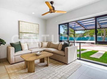 Casa · 122m² · 3 Recámaras · 2 Estacionamientos · Robles 416