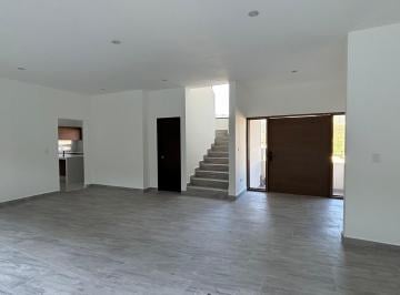 Casa de 3 habitaciones, Monterrey · Casa en Venta en Carolco, Carretera Nacional Monterrey Nuevo León.