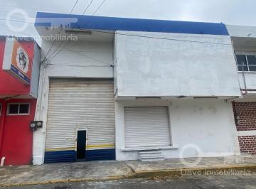 Bodega comercial · 325m² · Bodega en Renta en Av Benito Juárez, Col. María de La Piedad, Coatzacoalcos, Ver.