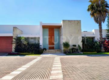 Casa · 790m² · 3 Recámaras · 3 Estacionamientos · Casa Residencial en Venta de un Piso, Los Encinos, Morillotla, Puebla