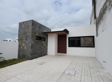 Casa · 120m² · 2 Recámaras · 2 Estacionamientos · Casa un Piso en Venta Fraccionamiento Lomas de La Rioja