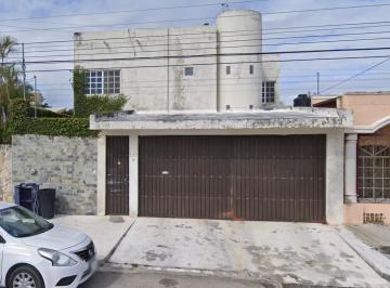 Casa de 3 habitaciones, Mérida · Casa en Venta en San Pedro Cholul Merida (Recuperacion Bancaria)
