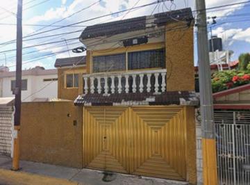 Casa de 4 habitaciones, Coacalco de Berriozábal · Casa en Venta en Villa de Las Flores, San Francisco Coacalco, Estado de Mexico.