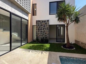 Casa · 198m² · 4 Recámaras · 2 Estacionamientos · Casa en Privada en Venta Ubicada en Lomas de Cortes