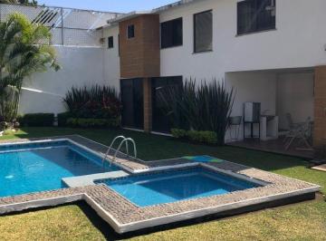 Casa en condominio de 3 habitaciones, Cuernavaca · Casa en Venta en Cuernavaca. Lomas de Cortés, Condominio, Alberca.