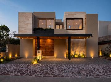 Casa de 4 habitaciones, Querétaro · Residencia Premium con Alberca, Área Verde - Altozano