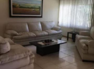 Casa · 130m² · 4 Recámaras · 2 Estacionamientos · Casa Coimbra Autocinema Guadalajara Jalisco!