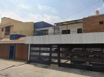 Casa · 300m² · 4 Recámaras · 3 Estacionamientos · Casa Cuarzo Bosques de La Victoria Jalisco!