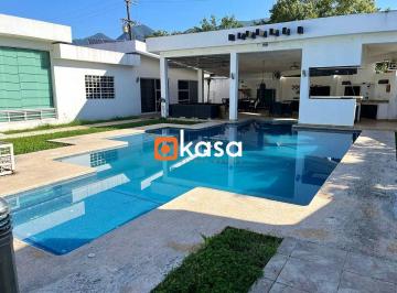 Casa de 4 habitaciones, Santiago · Casa en Venta en Condado de Asturias, Santiago, N. L.