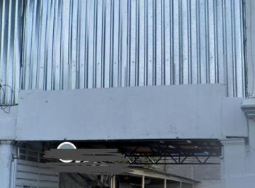 Bodega comercial · 300m² · 7 Estacionamientos · Bodega/taller en Venta