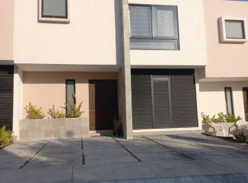 Casa en condominio de 3 habitaciones, Querétaro · Casa Cerca del Campanario con Precio de Oportunidad