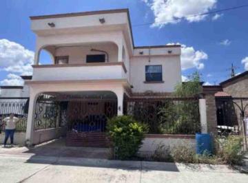 Casa de 5 habitaciones, Reynosa · Traspaso Credito Bancario o Renta