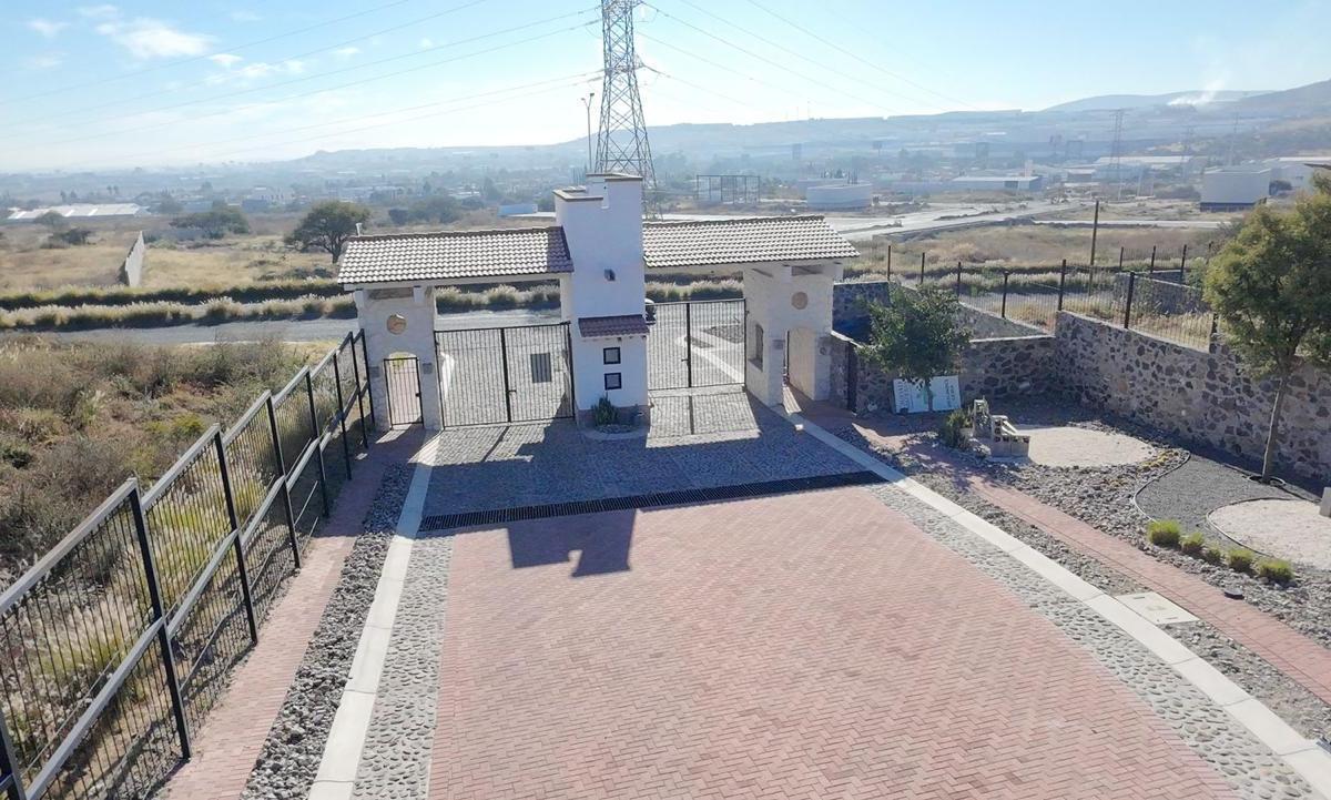 Venta de Terreno Residencial en Ciudad Maderas Condominio Ceiba, El Marquès Querètaro - (4)