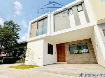 Casa de 3 habitaciones, Zapopan · Casa Nueva en Venta Roof Garden Solares Zapopan