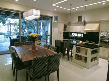 c677b4c4402da4fd98c5d615d7014bf78066a19f80687b272d10bda0097dadd5 · Casa en Venta en Residencial Cumbres Cancún