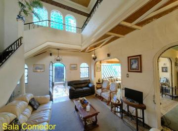 Casa de 4 habitaciones, Iztapalapa · Casa Venta en Esquina / Eje 8 Ermita Iztapalapa / 358 m² con 3 Locales