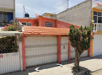 Casa de 4 habitaciones, Ecatepec de Morelos · Venta de Casa en Ecatepec Jardines de Morelos