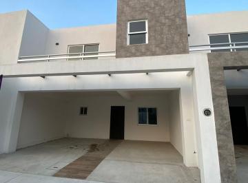 Casa · 105m² · 3 Recámaras · 2 Estacionamientos · Casa en Venta en Real de Palmas