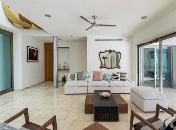 Casa · 700m² · 6 Recámaras · 6 Estacionamientos · Residencia de Lujo en Venta Sm 11 – 900 m² de Terreno