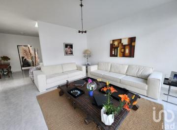 Casa · 220m² · 3 Recámaras · Venta de Casa en Lomas Atzingo, Cuernavaca, Morelos.