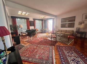 Casa · 1000m² · 3 Recámaras · 5 Estacionamientos · Casa en Barrio La Concepción en Venta