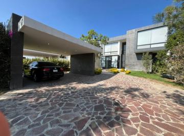 Casa de 4 habitaciones, León · 4 Recamaras Una en Planta Baja y Terraza Techada, Casa en Renta