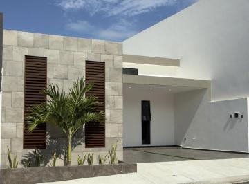 Casa · 114m² · 2 Recámaras · 2 Estacionamientos · Casa de Una Planta en Venta en Lomas de La Rioja