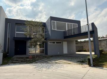 Casa de 4 habitaciones, Zapopan · Casa en Venta en Bajío Habitat con Terraza