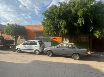 Casa en condominio de 3 habitaciones, León · En Venta Bodega con 3 Departamentos en Una Sola Propiedad, Zona Norte de León, Gto
