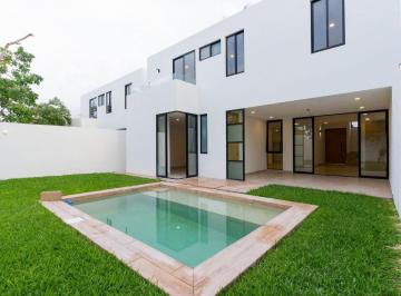 Casa de 4 habitaciones, Mérida · Casa con Alberca Privada y Casa Club, en Venta, Cholul, Mérida