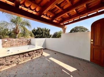 Departamento · 139m² · 1 Recámara · 1 Estacionamiento · Departamento Penthouse con Vista en Venta en Hacienda del Oro con Jacuzzi Tlajomulco