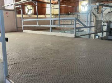 Bodega comercial · 469m² · 4 Estacionamientos · Bodega con Casa en Venta en San Juan Bosco Guadalajara