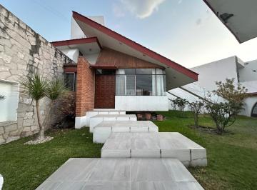 Casa · 420m² · 4 Estacionamientos · Casa en Renta 4 Recamaras en Campestre 2a Seccion