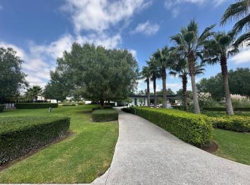 Casa · 350m² · 4 Recámaras · 3 Estacionamientos · Venta de Residencia Nueva en Tamarindos