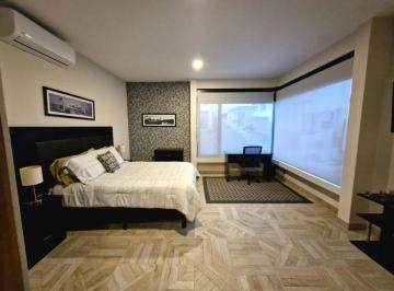 Casa de 4 habitaciones, Corregidora · Casa con 4 Recámaras y 330 m² Superficie de Terreno en Venta, Corregidora