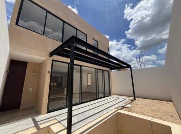 Casa · 272m² · 3 Recámaras · 3 Estacionamientos · Venta de Casa en Návita Residencial Santa Gertrudis Copó Mérida Yucatán