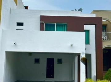 1 · Casa en Renta en Viilas La Rioja, Monterrrey