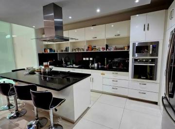 1 · Moderna Casa en Cumbres Mediterráneo Equipada y con Piscina