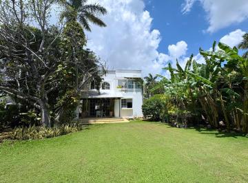 Casa · 390m² · 3 Recámaras · 2 Estacionamientos · Casa en Venta en Residencial Campestre