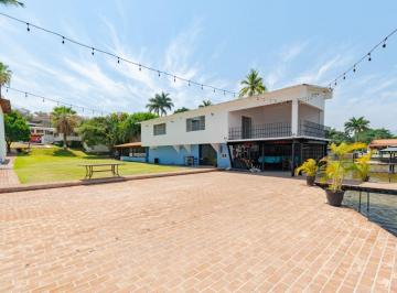 Casa de 10 habitaciones, Jojutla · Casa Sobre El Lago de Tequesquitengo