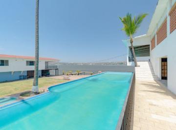 Casa de 10 habitaciones, Jojutla · Casa Sobre El Lago de Tequesquitengo