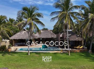 Casa · 512m² · 4 Recámaras · 4 Estacionamientos · Casa en Venta Frente a Playa Ventanilla en Puerto Escondido, Oaxaca