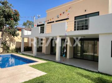 Casa de 4 habitaciones, Cuernavaca · Venta Casa en Bajada de Chapultepec, Chapultepec, Cuernavaca, Morelos. México.