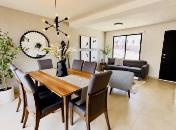 Casa · 82m² · 3 Recámaras · 2 Estacionamientos · Casa en Venta en Queretaro Meseta Area Sonterra