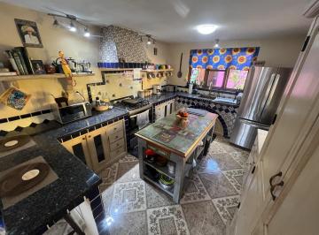 Casa · 235m² · 3 Recámaras · Casa Amueblada en Venta Primer Cuadro Centro Patzcuaro