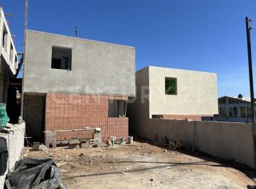 Casa · 112m² · 3 Recámaras · 1 Estacionamiento · Casa en Preventa en La Col. Lomitas, Ensenada B. C