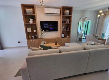 Casa · 125m² · 3 Recámaras · 2 Estacionamientos · Casa en Venta, en El Marques, Queretaro