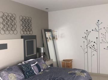 Casa de 4 habitaciones, San Luis Potosí · Casa en Venta 4 Recámaras con Baño | Alto Lago Residencial | Paneles Solares | Frente a Área Verde